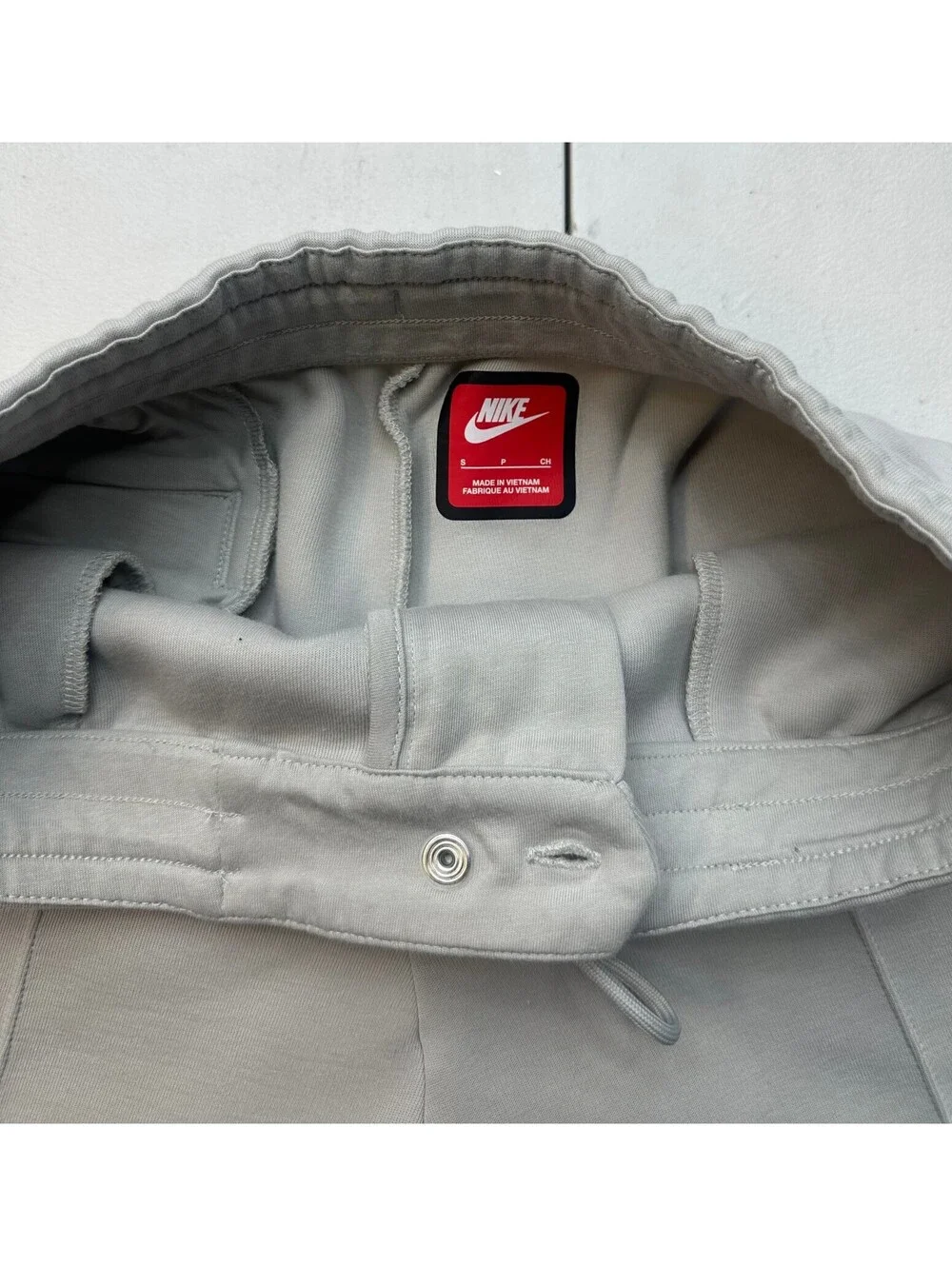 Nike Men’s Gray Fleece Pants Size Small Drawstring Straight Leg Sweatpants